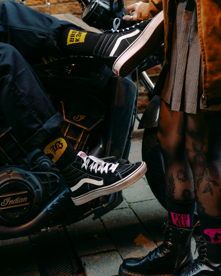"BROK3N" Socks Yellow & Black On Feet