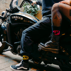"BROK3N" Socks Yellow & black on feet