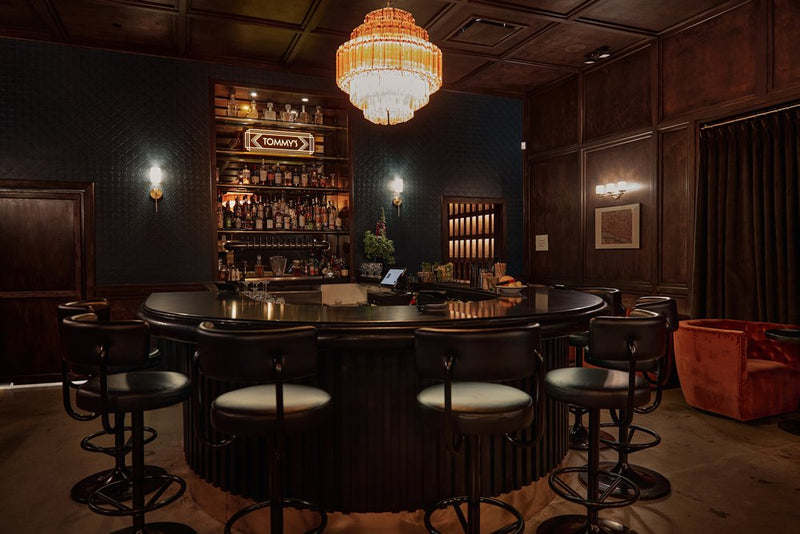 Cosy Members Bar with Stools