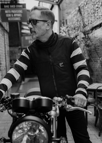 A black Alpinestars Tech-Air 3 canvas airbag vest with a front zipper and logo detail.