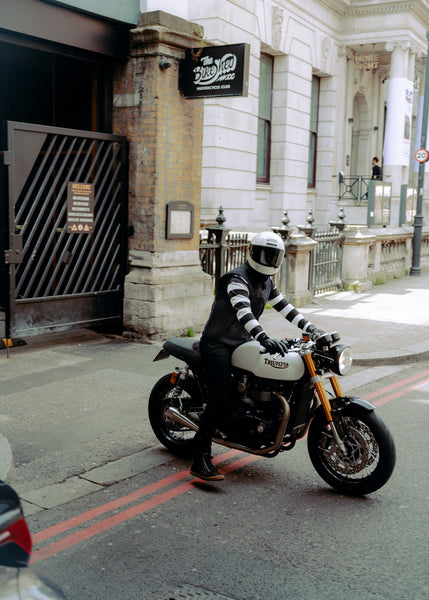 A black Alpinestars Tech-Air 3 canvas airbag vest with a front zipper and logo detail.