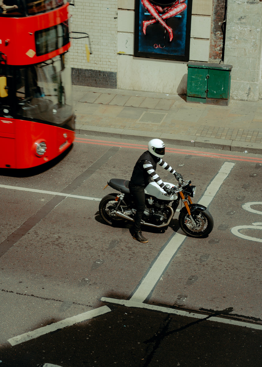 A black Alpinestars Tech-Air 3 canvas airbag vest with a front zipper and logo detail.